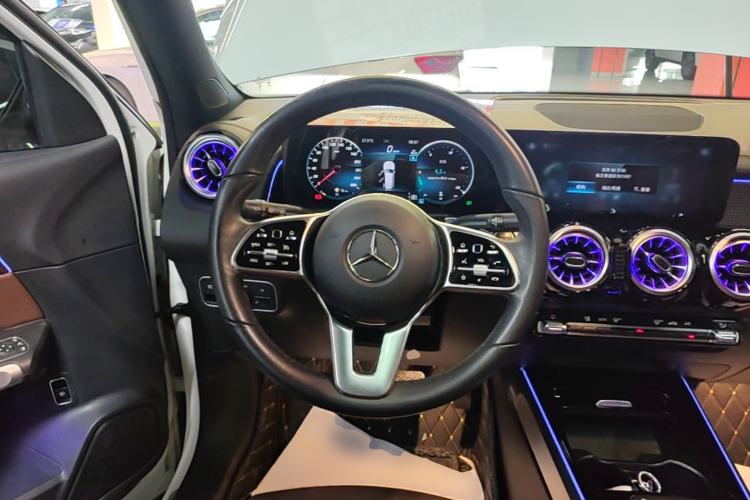Used Mercedes-Benz GLB 2023 GLB 220 Sport Edition Steering Wheel