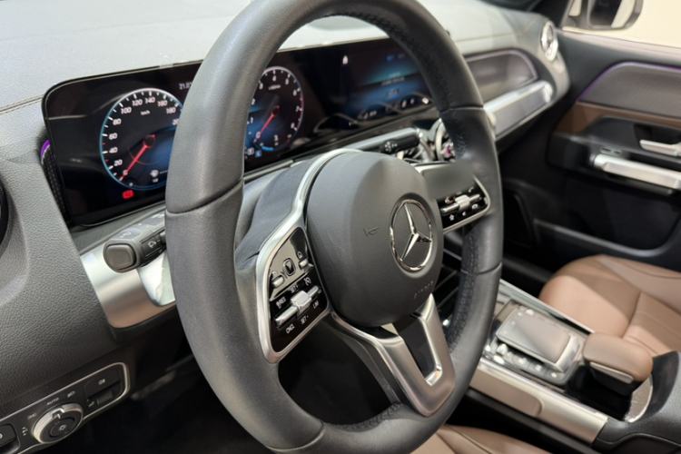 Used Mercedes-Benz GLB 2023 GLB 220 Sport Edition Steering Wheel