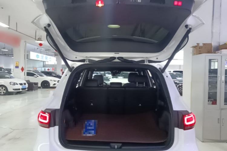 Used Mercedes-Benz GLB 2023 GLB 220 4MATIC Trunk