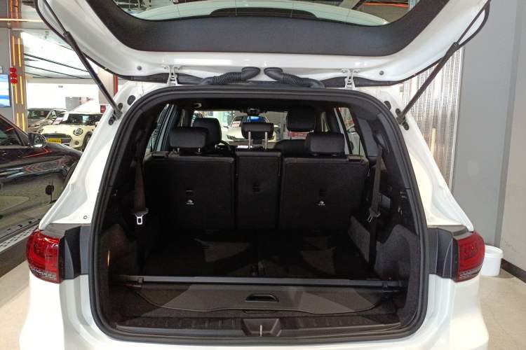 Used Mercedes-Benz GLB 2023 Refresh GLB 200 Fashion Edition Trunk