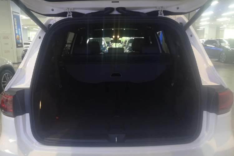 Used Mercedes-Benz GLB 2023 GLB 220 Fashion Model Trunk