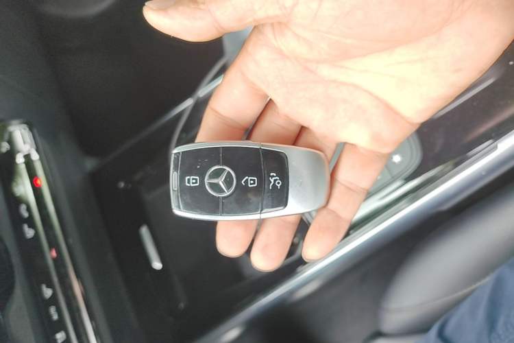 Used Mercedes-Benz GLB 2023 GLB 200 Fashion Model Vehicle Key