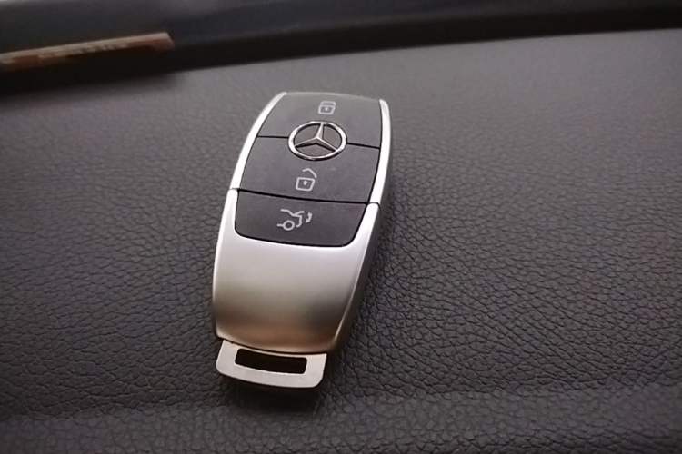 Used Mercedes-Benz GLB 2023 GLB 220 Fashion Model Vehicle Key