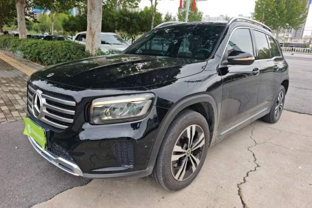 Ojetý Mercedes-Benz GLB 2024 GLB 200 Fashion Model