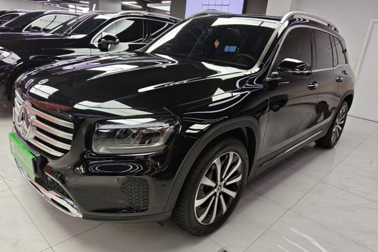 Mercedes-Benz GLB 2024 GLB 220 Fashion Model