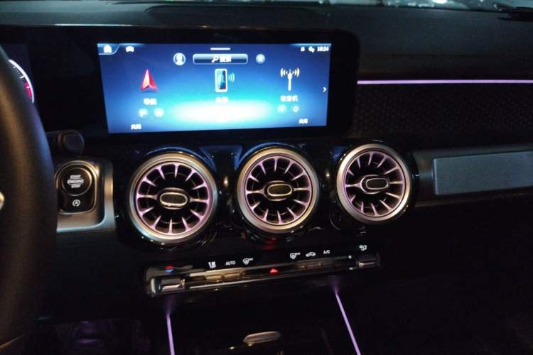 Used Mercedes-Benz GLB 2024 Refresh GLB 220 Dynamic Edition Audio And AC Panel