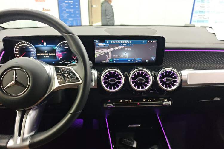 Used Mercedes-Benz GLB 2024 GLB 220 Fashion Model Audio And AC Panel