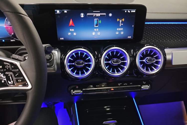 Used Mercedes-Benz GLB 2024 Refresh GLB 220 Dynamic Edition Audio And AC Panel