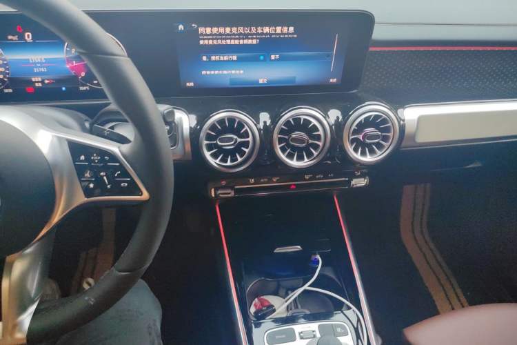 Used Mercedes-Benz GLB 2024 Refresh GLB 220 Fashion Edition Audio And AC Panel