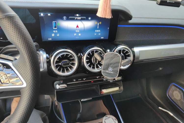 Used Mercedes-Benz GLB 2024 Refresh GLB 220 Dynamic Edition Audio And AC Panel