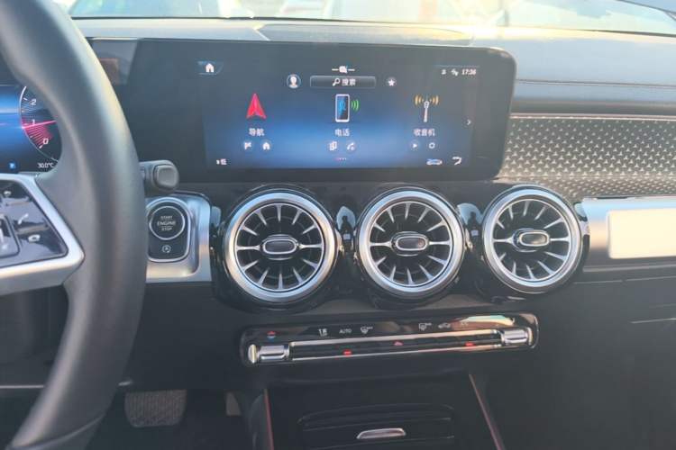 Used Mercedes-Benz GLB 2024 Refresh GLB 220 Dynamic Edition Audio And AC Panel