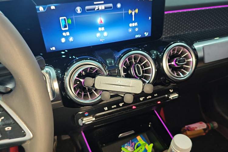 Used Mercedes-Benz GLB 2024 Refresh GLB 220 Dynamic Edition Audio And AC Panel