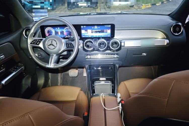 Used Mercedes-Benz GLB 2024 GLB 200 Fashion Model Center Console