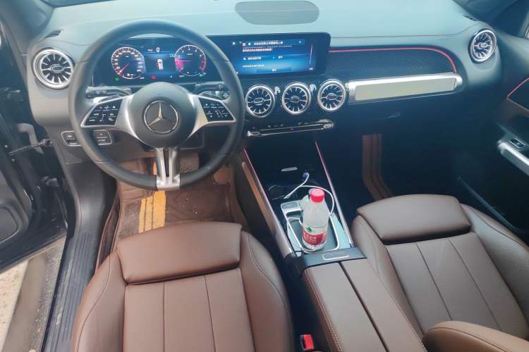 Used Mercedes-Benz GLB 2024 Refresh GLB 220 Fashion Edition Center Console