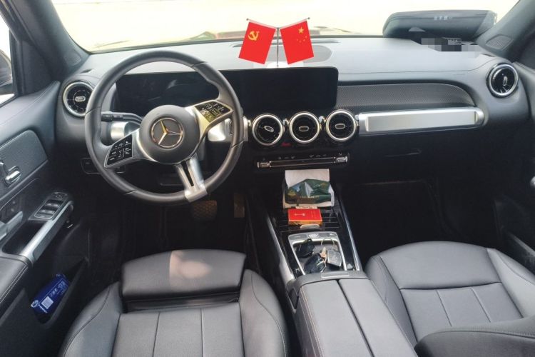 Used Mercedes-Benz GLB 2024-Year Restyled GLB 200 Dynamic Edition Center Console
