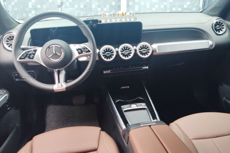 Used Mercedes-Benz GLB 2024 Refresh GLB 220 Dynamic Edition Center Console