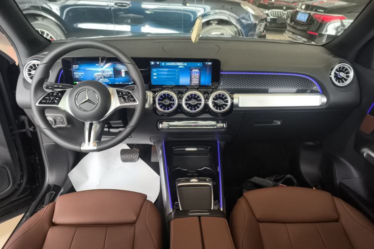 Used Mercedes-Benz GLB 2024 Refresh GLB 220 Fashion Edition Center Console