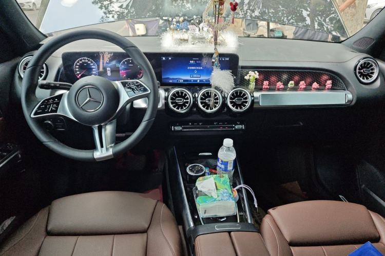 Used Mercedes-Benz GLB 2024 Refresh GLB 220 Fashion Edition Center Console