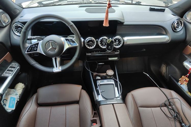 Used Mercedes-Benz GLB 2024 Refresh GLB 220 Dynamic Edition Center Console