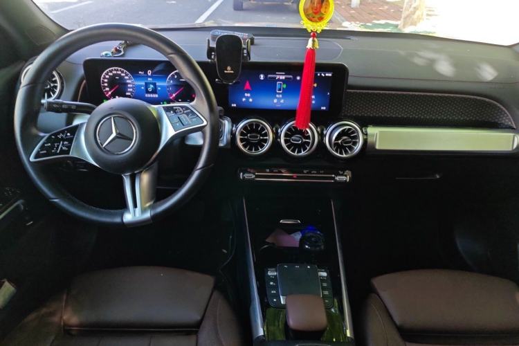 Used Mercedes-Benz GLB 2024 Refresh GLB 220 Fashion Edition Center Console