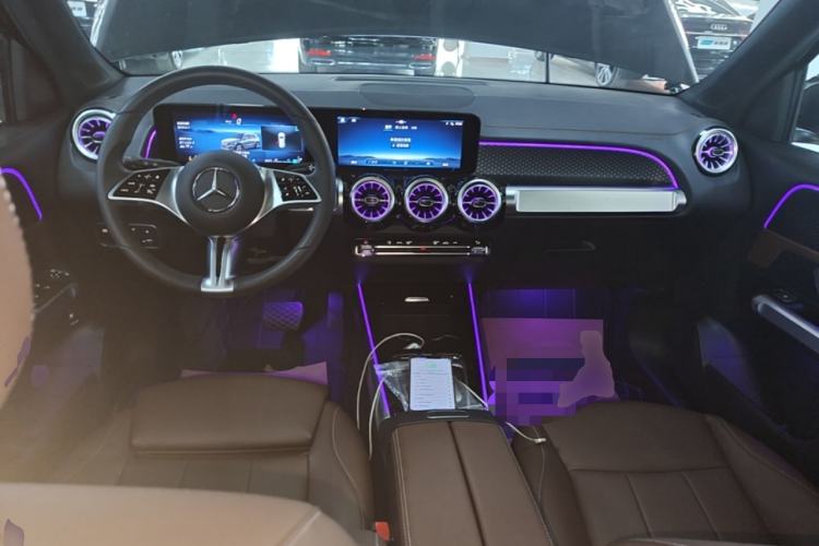 Used Mercedes-Benz GLB 2024 Refresh GLB 220 Dynamic Edition Center Console
