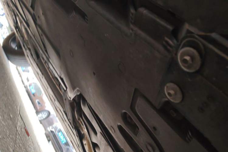 Used Mercedes-Benz GLB 2024 GLB 200 Fashion Model Chassis Rear Left