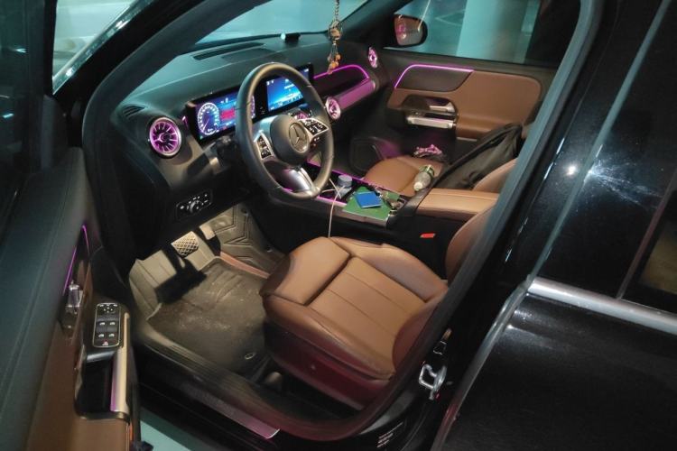 Used Mercedes-Benz GLB 2024 GLB 220 Dynamic Edition Driver Seat