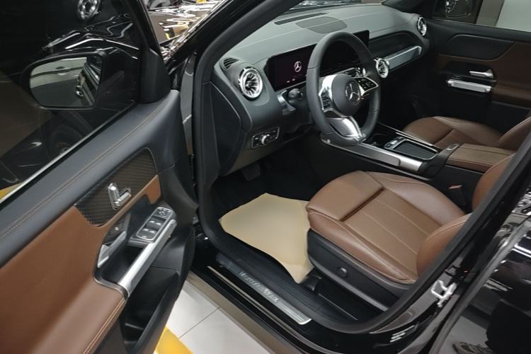 Used Mercedes-Benz GLB 2024 Refresh GLB 220 Dynamic Edition Driver Seat