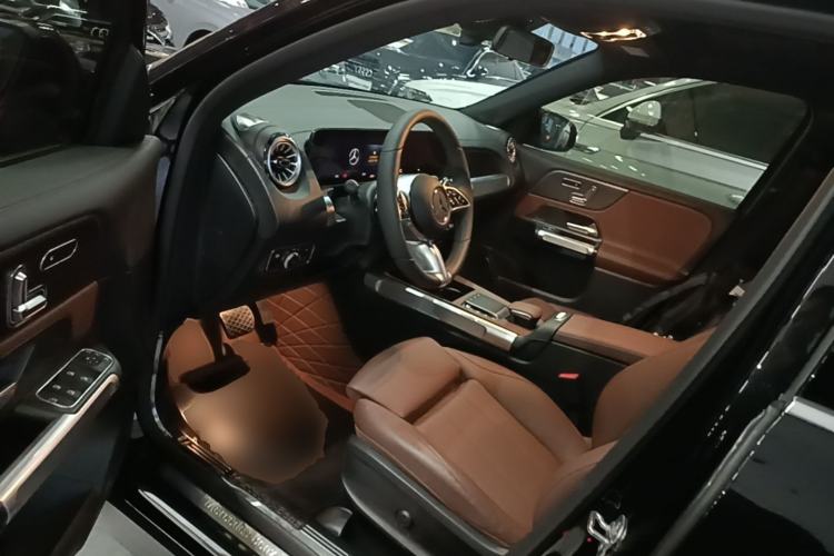 Used Mercedes-Benz GLB 2024 GLB 220 Fashion Model Driver Seat