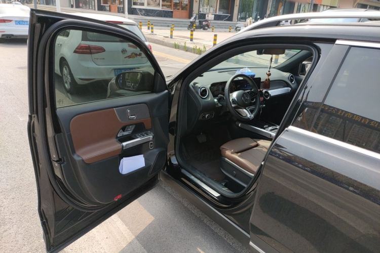 Used Mercedes-Benz GLB 2024-Year Restyled GLB 200 Dynamic Edition Driver Seat
