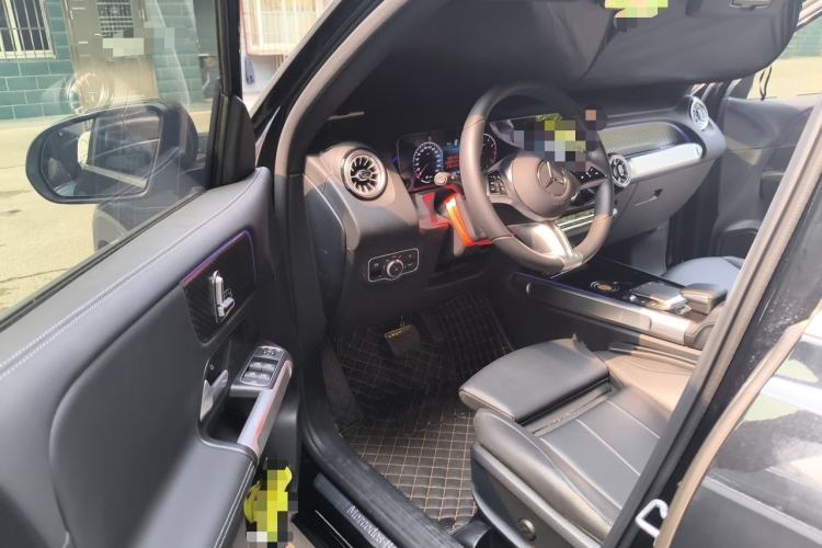 Used Mercedes-Benz GLB 2024 GLB 220 Dynamic Edition Driver Seat