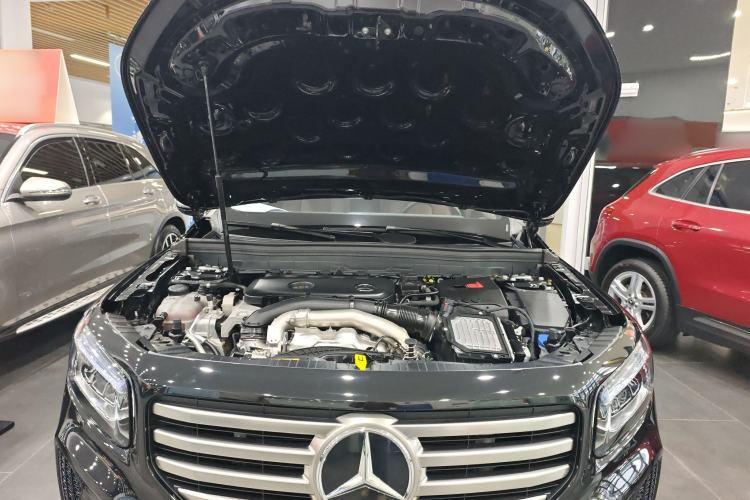 Used Mercedes-Benz GLB 2024 GLB 220 Fashion Model Engine Bay