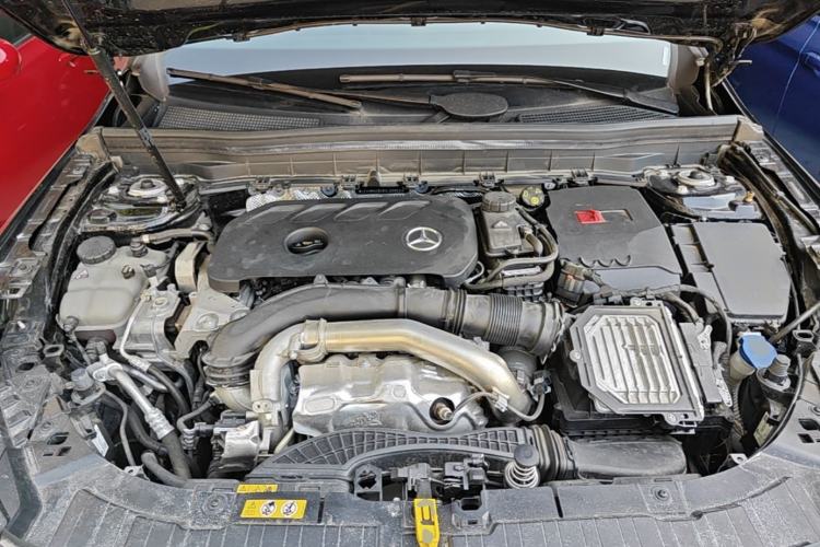 Used Mercedes-Benz GLB 2024 GLB 220 Fashion Model Engine Bay