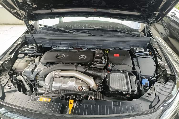 Used Mercedes-Benz GLB 2024 Refresh GLB 220 Dynamic Edition Engine Bay