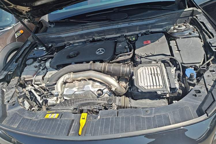 Used Mercedes-Benz GLB 2024 GLB 220 Fashion Model Engine Bay