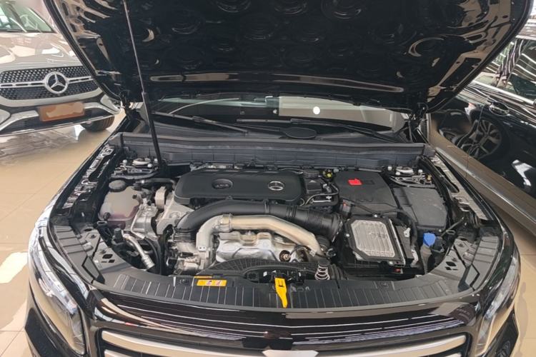 Used Mercedes-Benz GLB 2024 GLB 220 Fashion Model Engine Bay