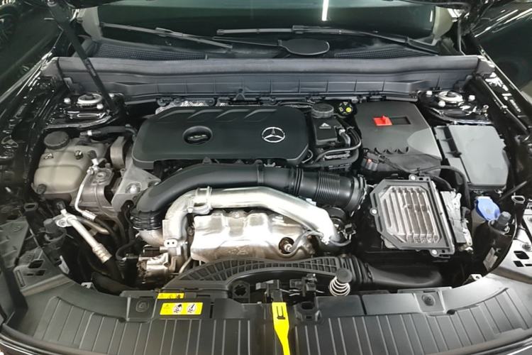 Used Mercedes-Benz GLB 2024 Refresh GLB 220 Fashion Edition Engine Bay