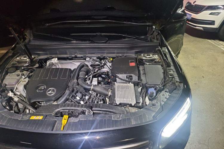 Used Mercedes-Benz GLB 2024-Year Restyled GLB 200 Dynamic Edition Engine Bay Left