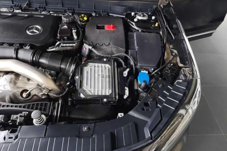 Used Mercedes-Benz GLB 2024 Refresh GLB 220 Dynamic Edition Engine Bay Left