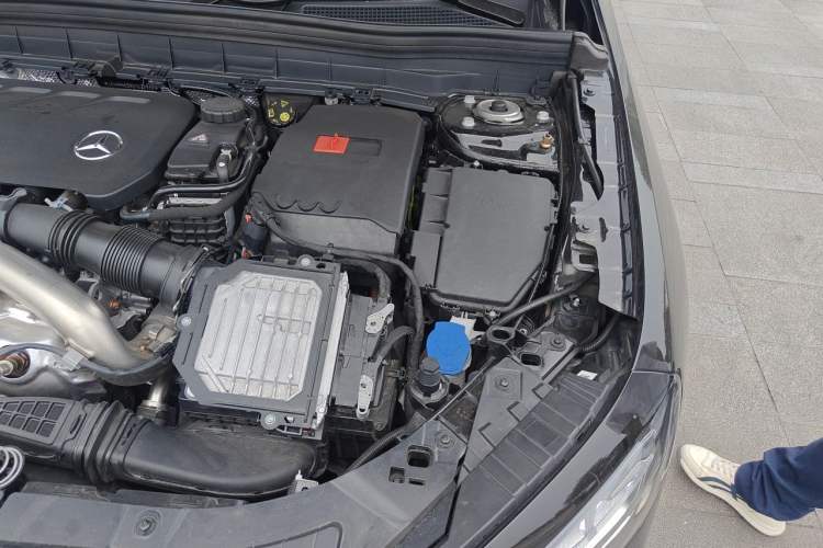 Used Mercedes-Benz GLB 2024 GLB 220 Fashion Model Engine Bay Left