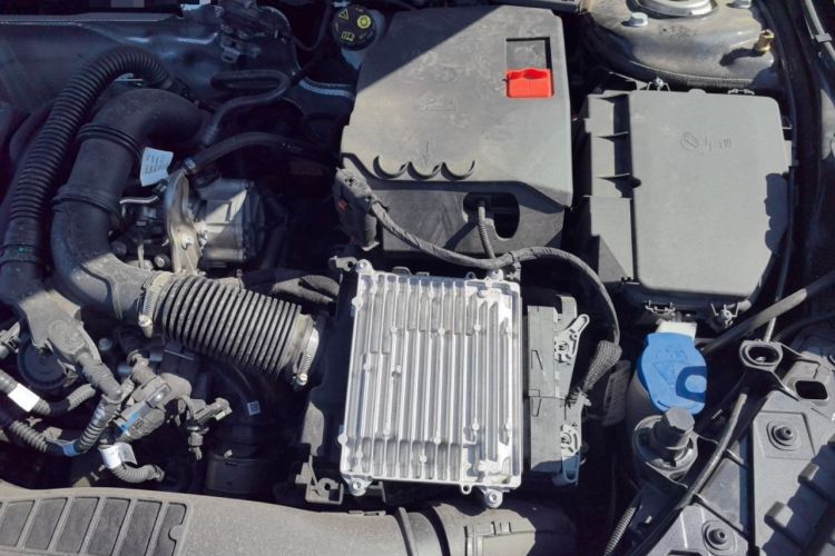 Used Mercedes-Benz GLB 2024-Year Restyled GLB 200 Dynamic Edition Engine Bay Left