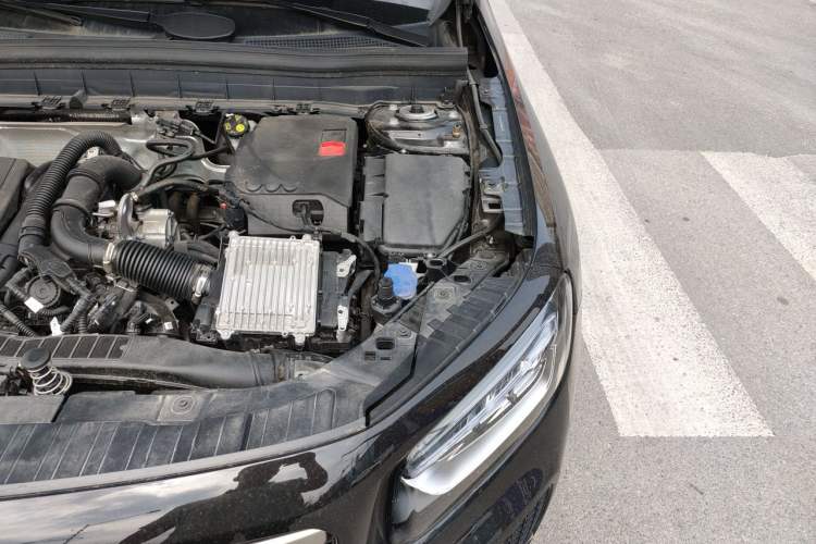 Used Mercedes-Benz GLB 2024-Year Restyled GLB 200 Dynamic Edition Engine Bay Left