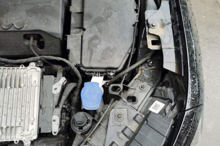 Used Mercedes-Benz GLB 2024-Year Restyled GLB 200 Dynamic Edition Engine Bay Left
