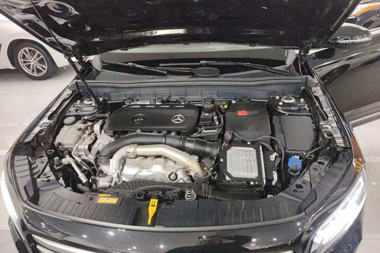 Used Mercedes-Benz GLB 2024 Refresh GLB 220 Dynamic Edition Engine Bay