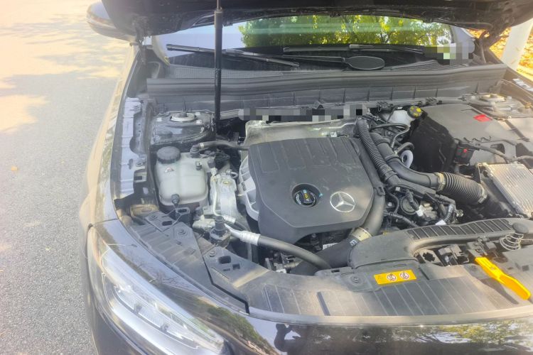 Used Mercedes-Benz GLB 2024 GLB 200 Dynamic Edition Engine Bay Right