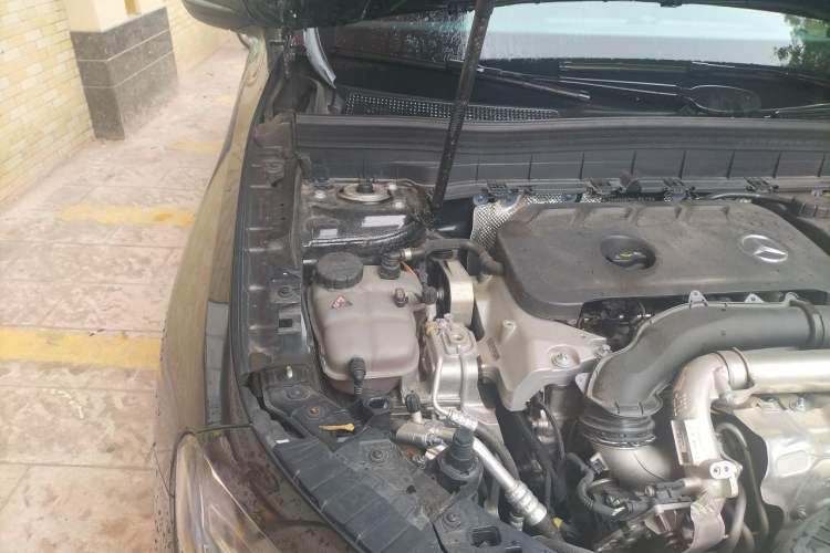 Used Mercedes-Benz GLB 2024 GLB 220 Dynamic Edition Engine Bay Right