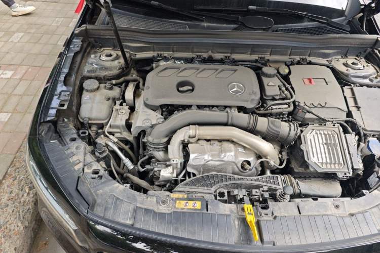 Used Mercedes-Benz GLB 2024 Refresh GLB 220 Fashion Edition Engine Bay Right