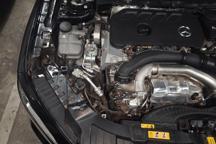 Used Mercedes-Benz GLB 2024 Refresh GLB 220 Dynamic Edition Engine Bay Right