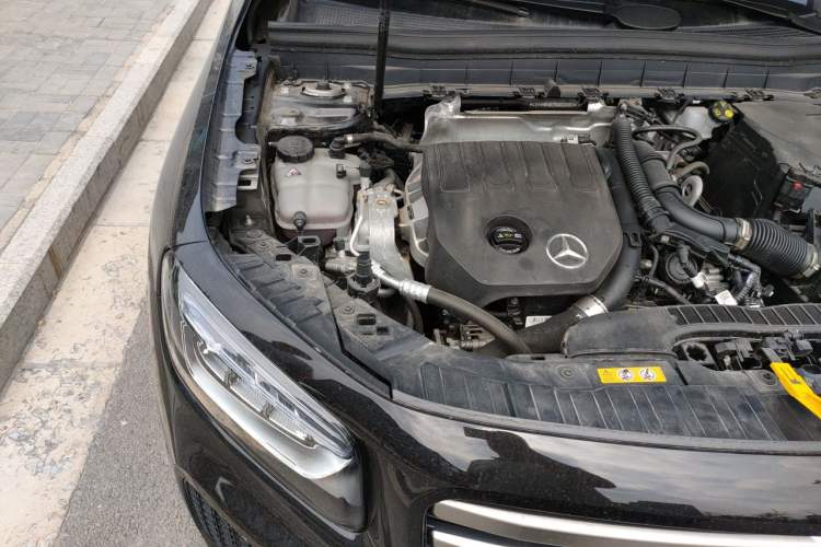 Used Mercedes-Benz GLB 2024-Year Restyled GLB 200 Dynamic Edition Engine Bay Right
