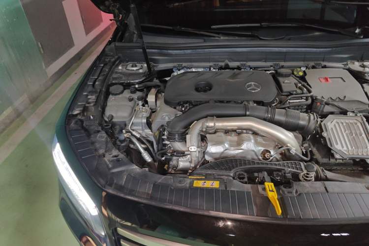 Used Mercedes-Benz GLB 2024 Refresh GLB 220 Dynamic Edition Engine Bay Right